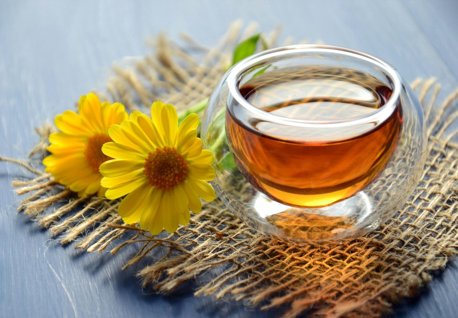 Arabic Coffee Server in Dubai | Premium Arabic Coffee Catering