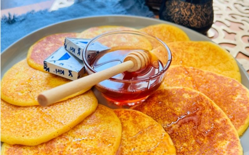Emirati Chebab pancakes with honey and cheese